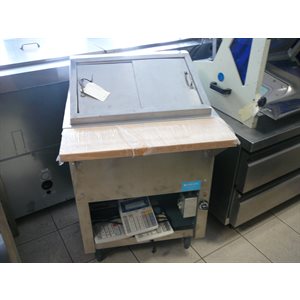 Cuiseur hot dog GB sur base 220v 24 x18 x40