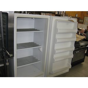 Congélateur 1 porte frigidaire ffu17c4cw2 3 tablettes