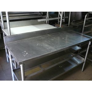 Table de tavail ave dado 2 tablettes soudées 22 x60
